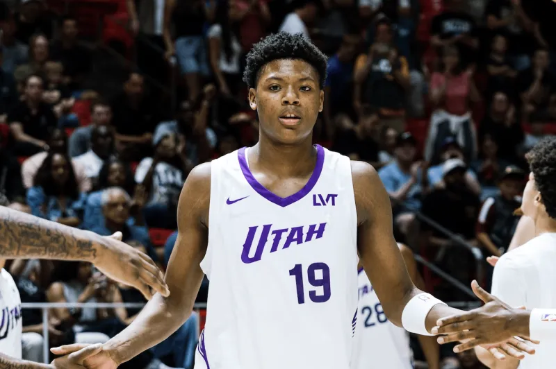 开云体育里程碑夜犹他爵士临场应变;NBA常规赛赛后刷纪录;球迷炸锅;细节决定成败的简单介绍