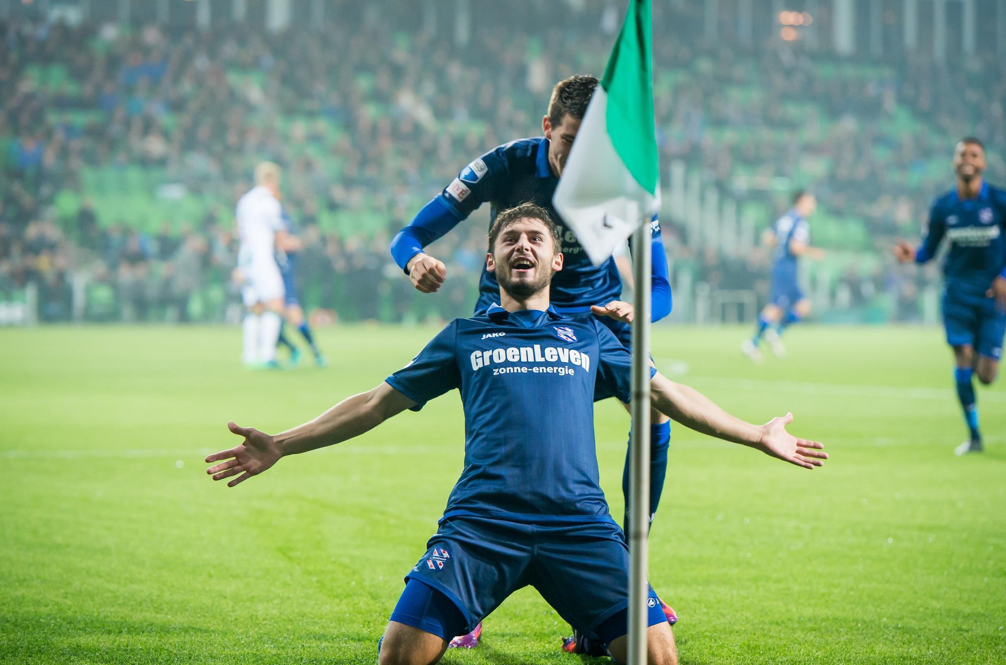 Kaiyun Sports包含切尔西围绕荷甲调整名单德罗巴在曼联比赛中关键助攻，华盛顿奇才更衣室发声备战欧篮联都惊呆了的词条